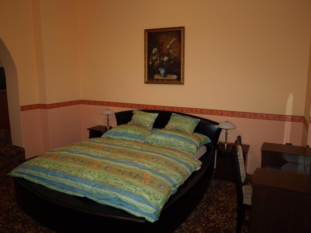 Fonix Panzio Pápa Room photo